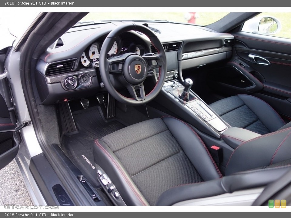 Black Interior Photo for the 2018 Porsche 911 GT3 #126576131