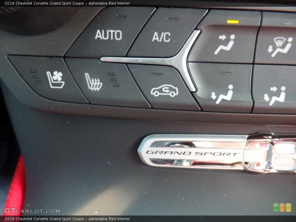 Adrenaline Red Interior Controls for the 2019 Chevrolet Corvette Grand Sport Coupe #126617031