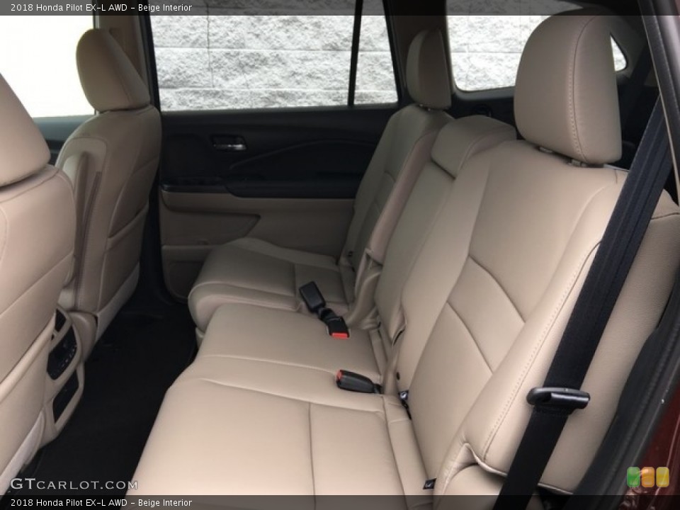 Beige Interior Rear Seat for the 2018 Honda Pilot EX-L AWD #126620685