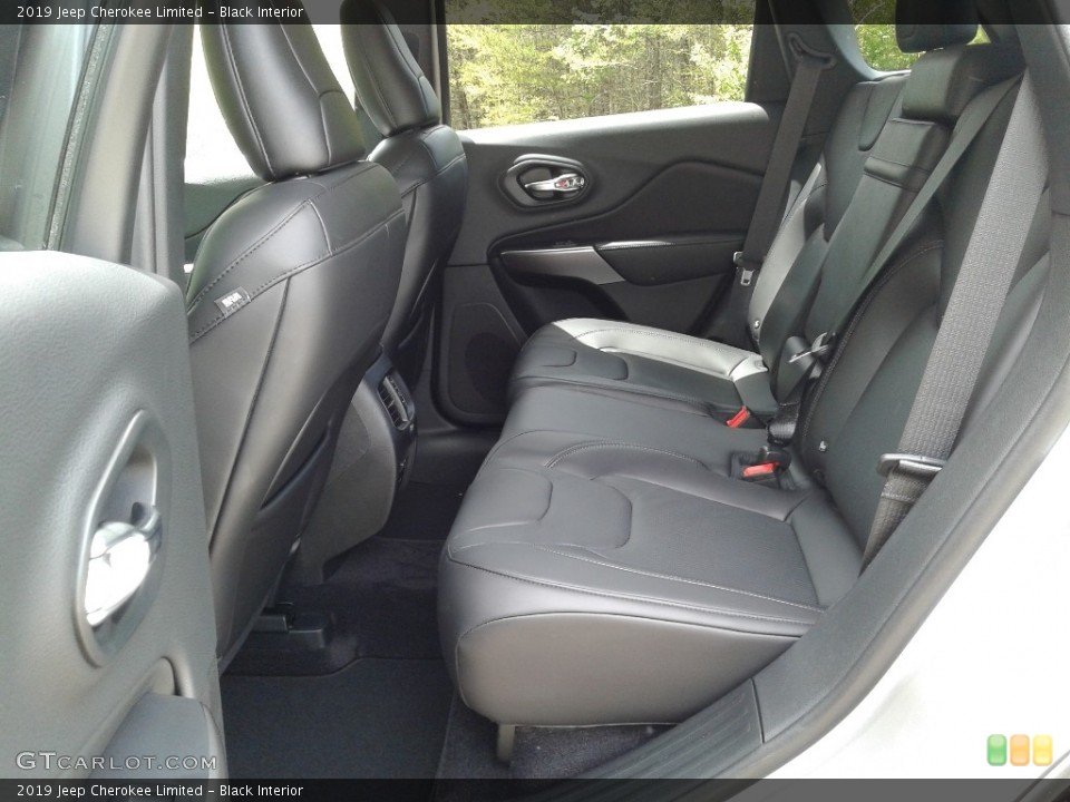 Black Interior Rear Seat for the 2019 Jeep Cherokee Limited #126652343