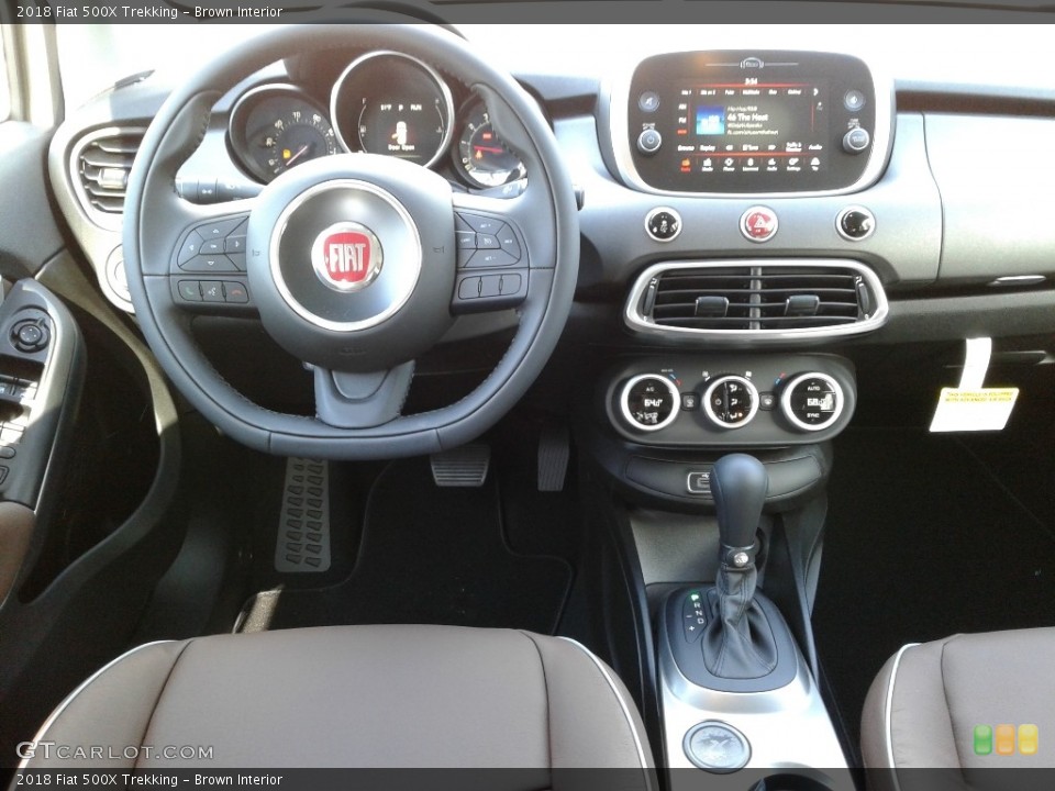 Brown Interior Dashboard for the 2018 Fiat 500X Trekking #126654767