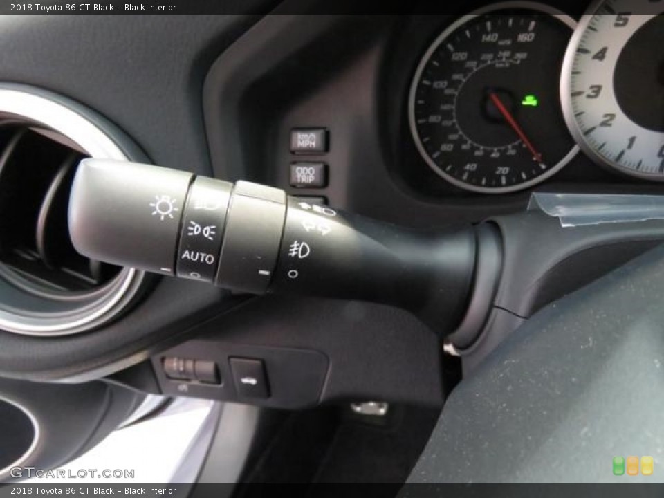 Black Interior Controls for the 2018 Toyota 86 GT Black #126666998