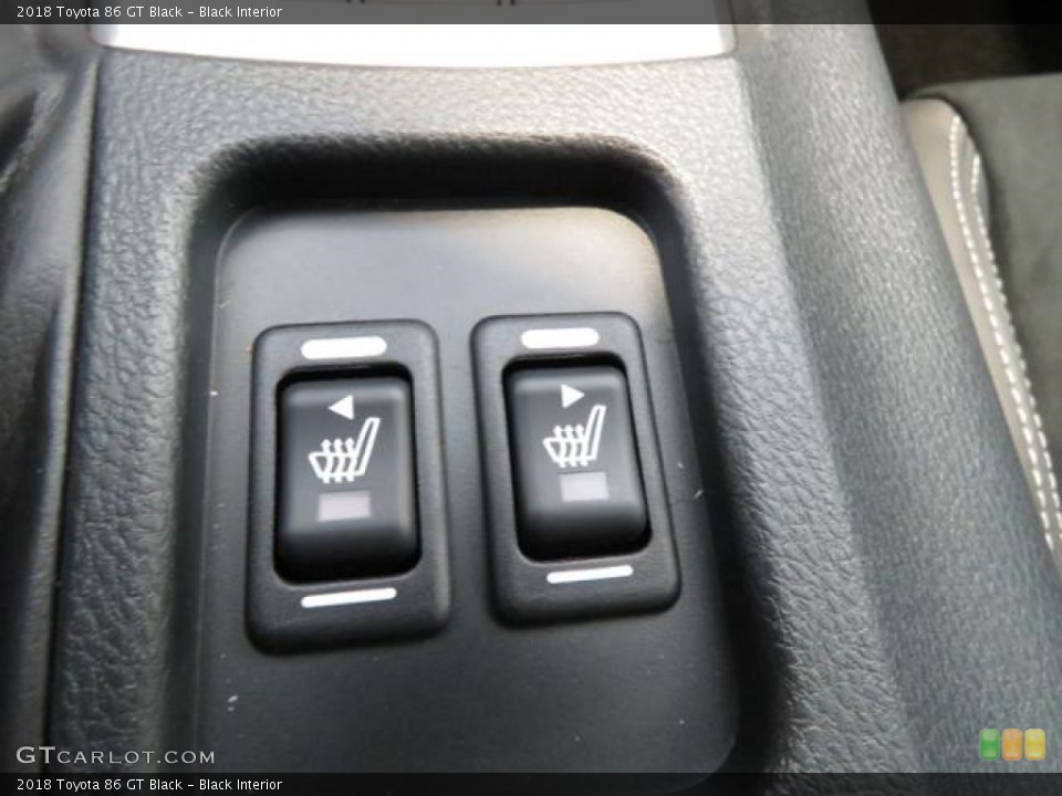 Black Interior Controls for the 2018 Toyota 86 GT Black #126667079