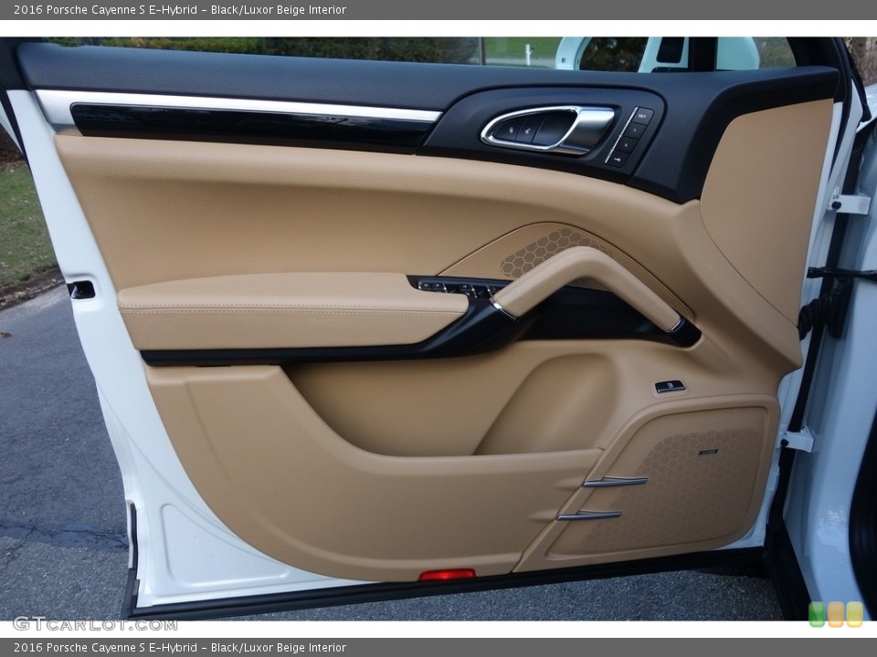 Black/Luxor Beige Interior Door Panel for the 2016 Porsche Cayenne S E-Hybrid #126703523