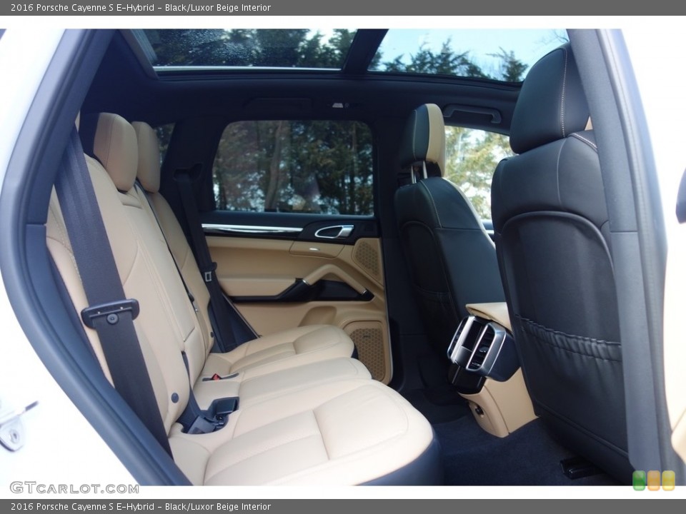Black/Luxor Beige Interior Rear Seat for the 2016 Porsche Cayenne S E-Hybrid #126703625