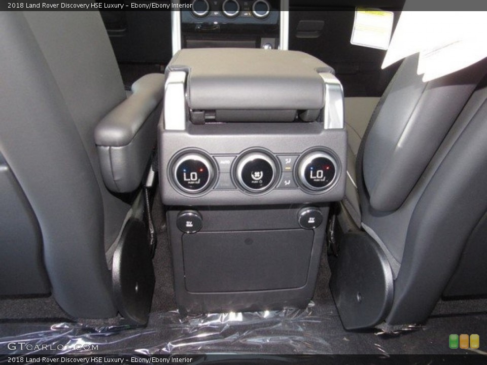 Ebony/Ebony Interior Controls for the 2018 Land Rover Discovery HSE Luxury #126784211
