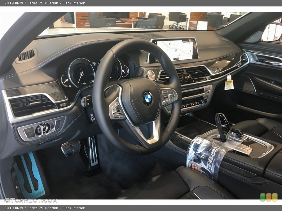 Black Interior Photo for the 2019 BMW 7 Series 750i Sedan #126795617