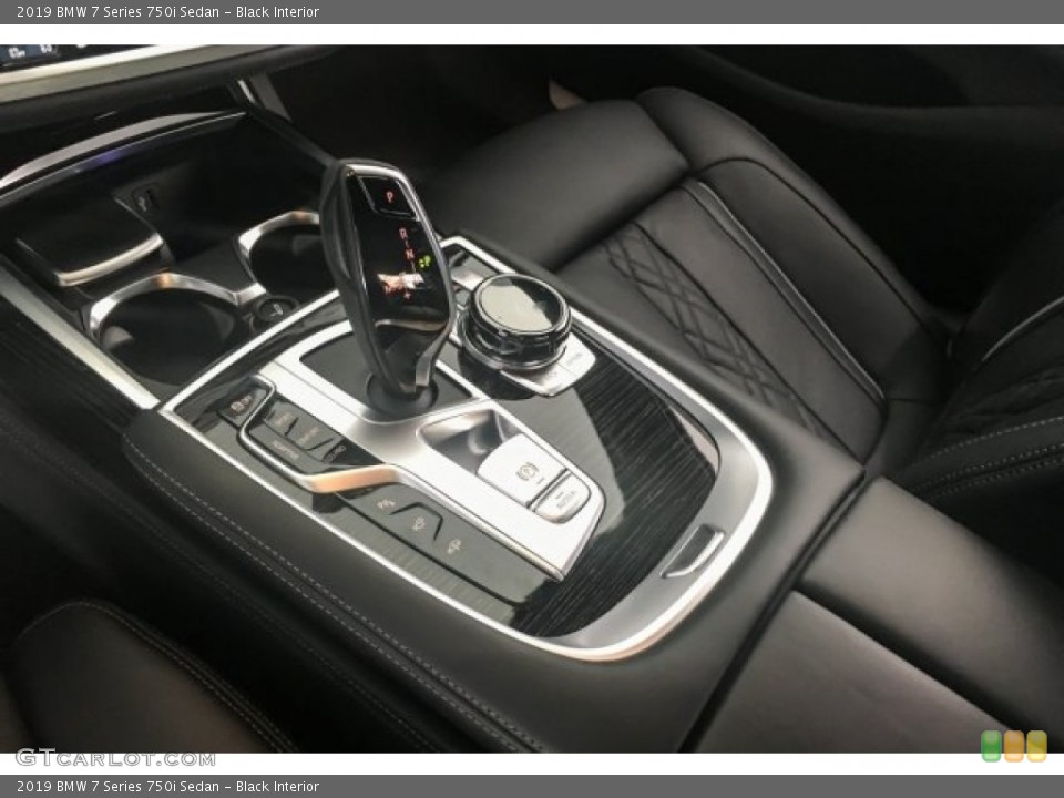 Black Interior Controls for the 2019 BMW 7 Series 750i Sedan #126813476