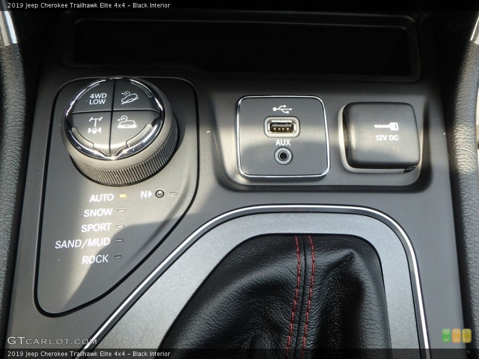 Black Interior Controls for the 2019 Jeep Cherokee Trailhawk Elite 4x4 #126851216