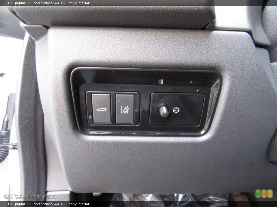 Ebony Interior Controls for the 2018 Jaguar XF Sportbrake S AWD #127026703