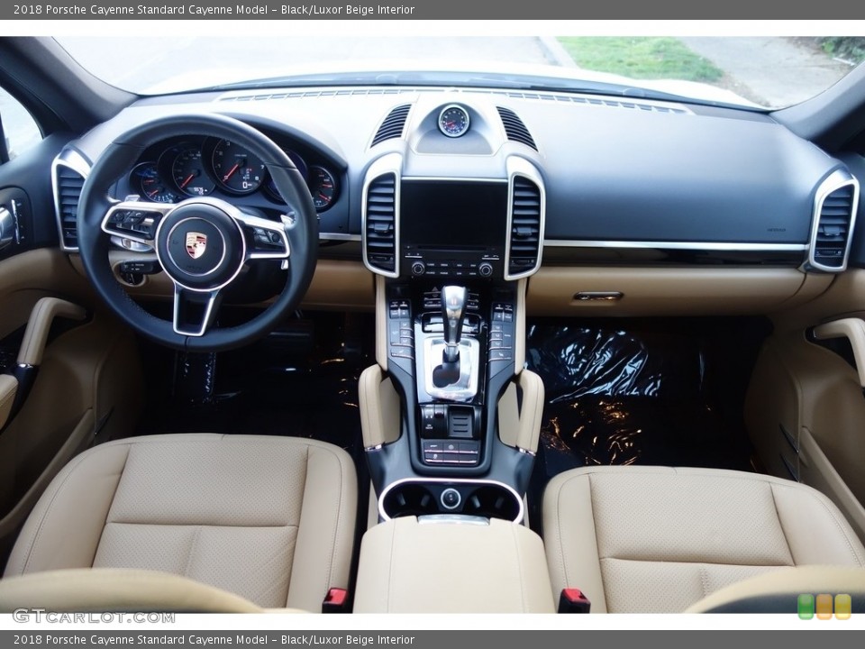 Black/Luxor Beige Interior Dashboard for the 2018 Porsche Cayenne  #127066875