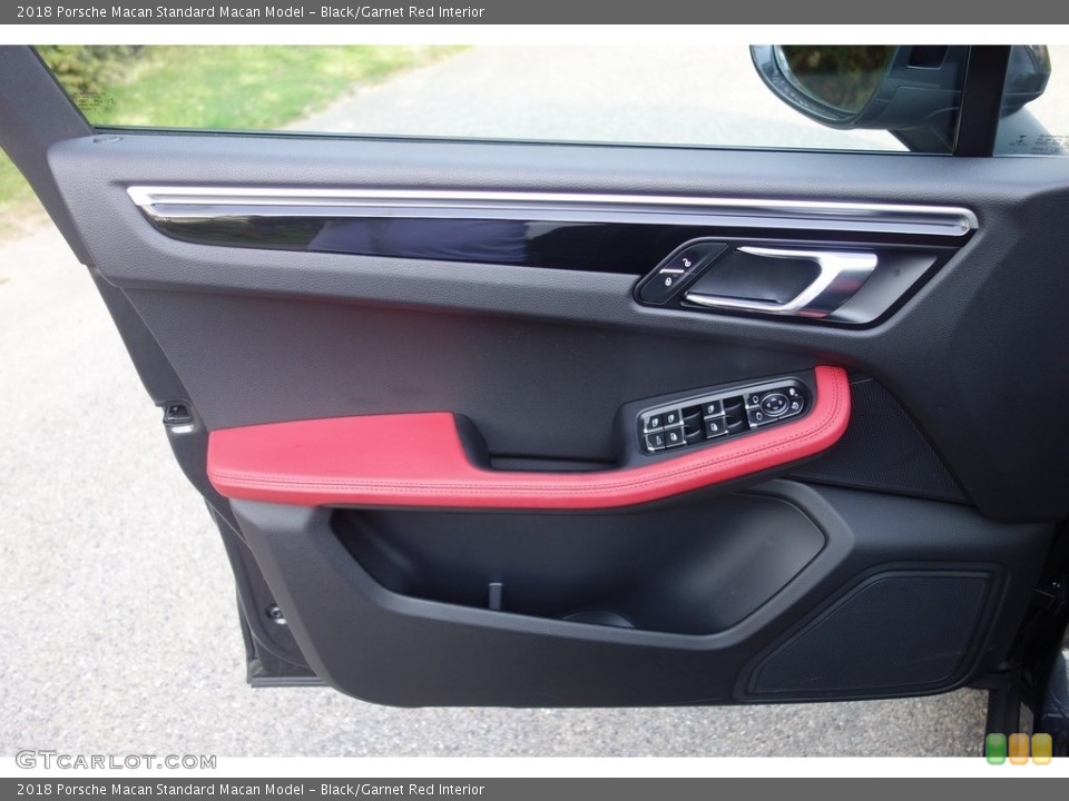 Black/Garnet Red Interior Door Panel for the 2018 Porsche Macan  #127067259