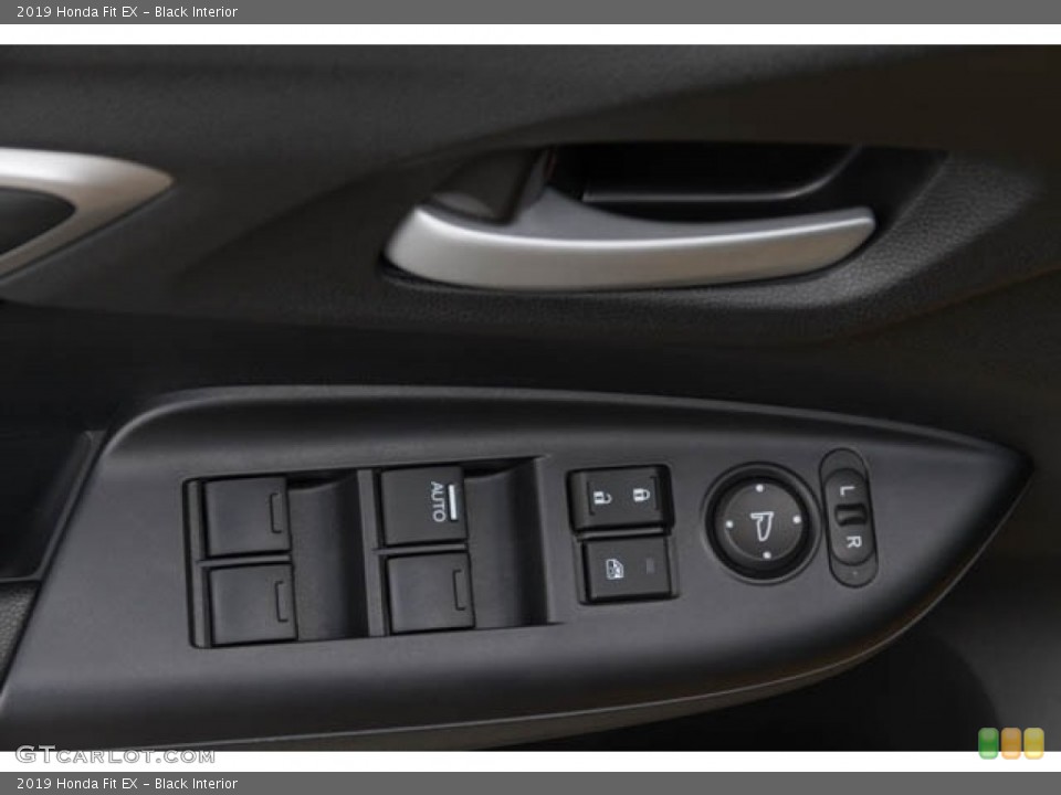 Black Interior Controls for the 2019 Honda Fit EX #127166042