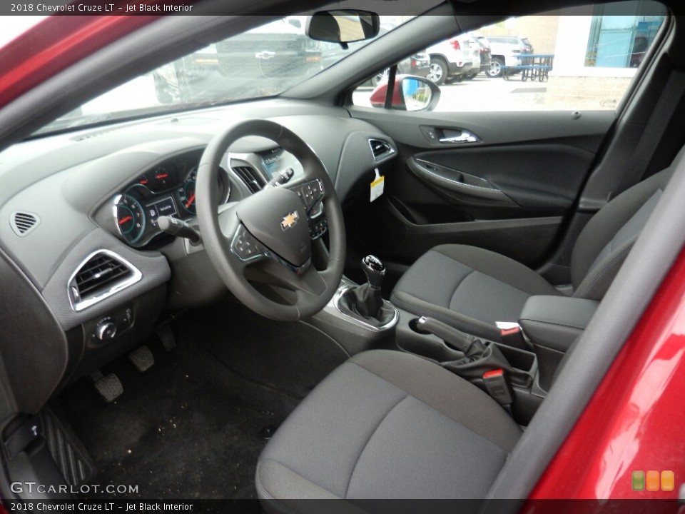 Jet Black Interior Photo for the 2018 Chevrolet Cruze LT #127171296