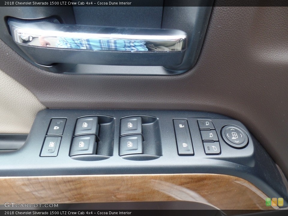 Cocoa Dune Interior Controls for the 2018 Chevrolet Silverado 1500 LTZ Crew Cab 4x4 #127229361