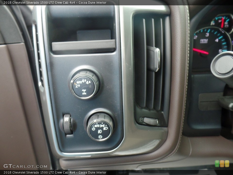 Cocoa Dune Interior Controls for the 2018 Chevrolet Silverado 1500 LTZ Crew Cab 4x4 #127229460