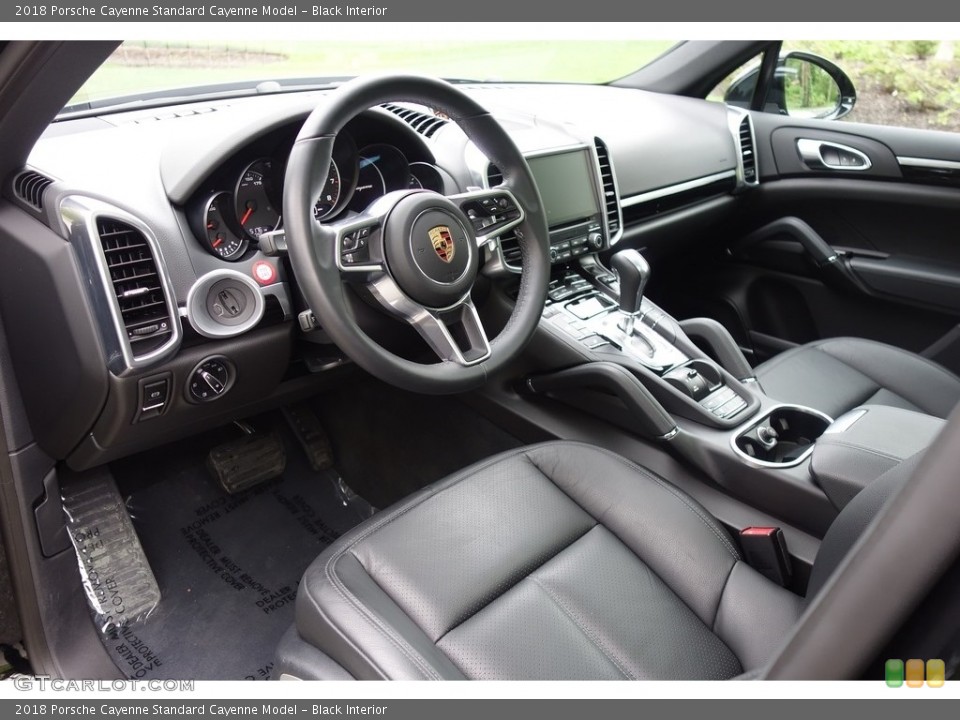 Black Interior Photo for the 2018 Porsche Cayenne  #127238959