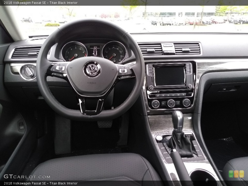 Titan Black Interior Dashboard for the 2018 Volkswagen Passat SE #127318697