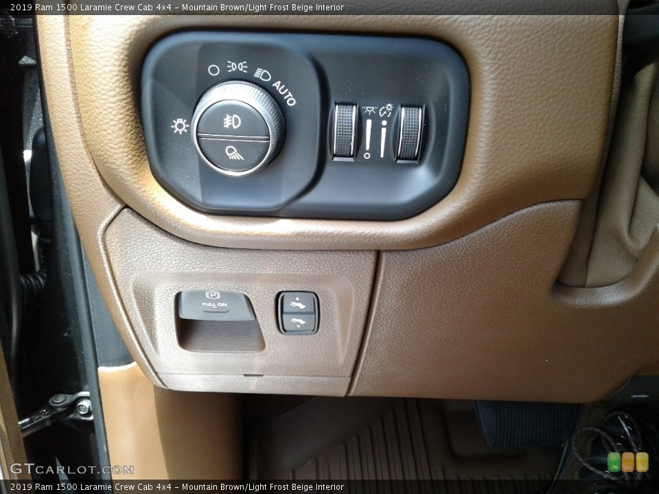 Mountain Brown/Light Frost Beige Interior Controls for the 2019 Ram 1500 Laramie Crew Cab 4x4 #127326806