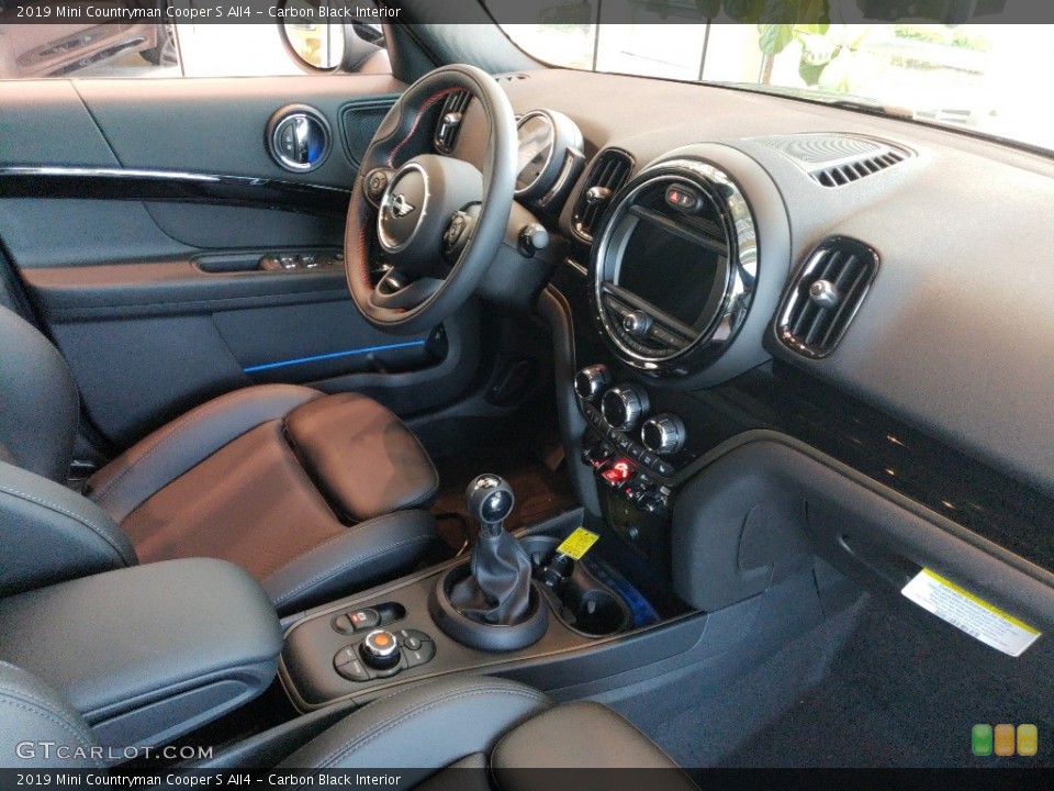 Carbon Black Interior Photo for the 2019 Mini Countryman Cooper S All4 #127398422