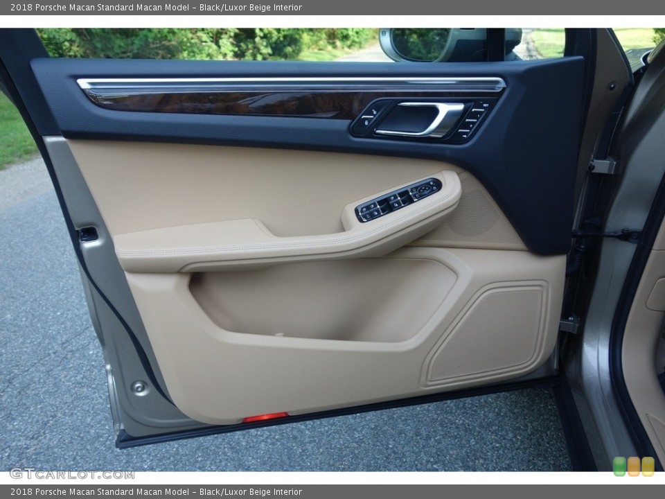 Black/Luxor Beige Interior Door Panel for the 2018 Porsche Macan  #127402143