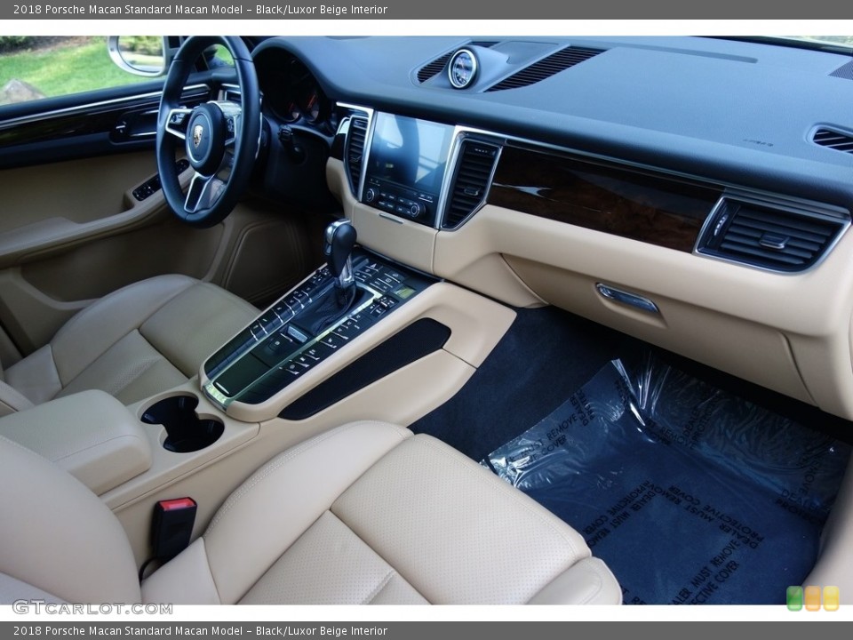Black/Luxor Beige Interior Front Seat for the 2018 Porsche Macan  #127402275