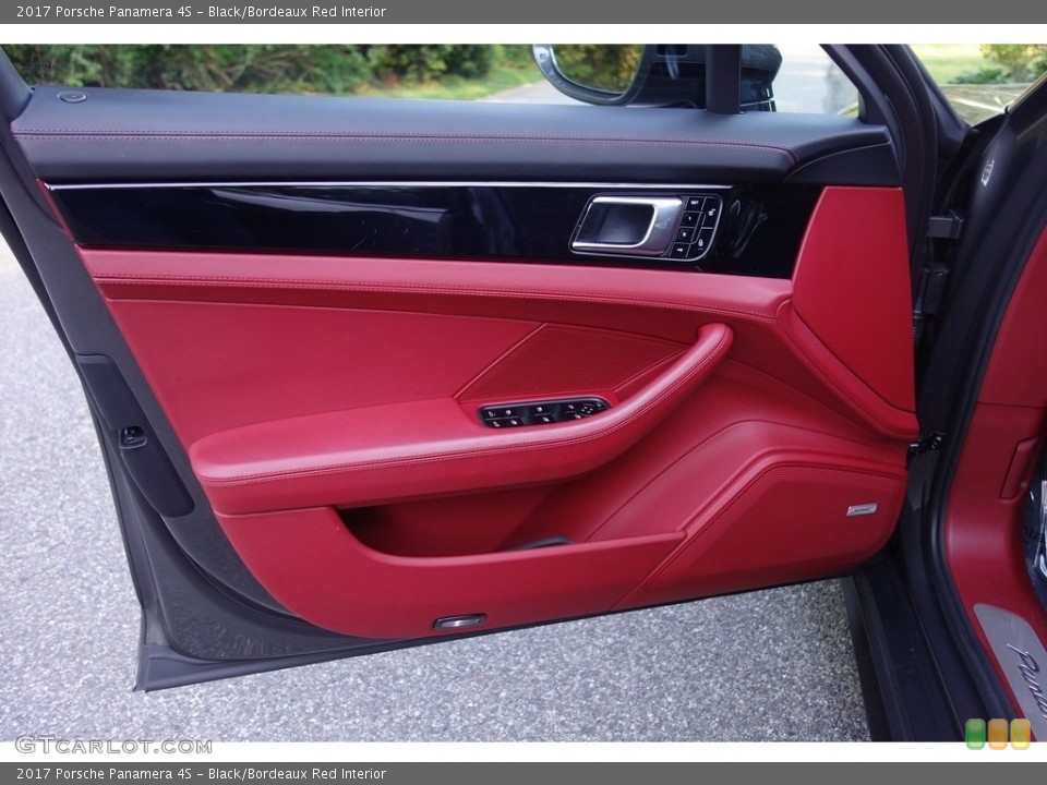 Black/Bordeaux Red Interior Door Panel for the 2017 Porsche Panamera 4S #127411392