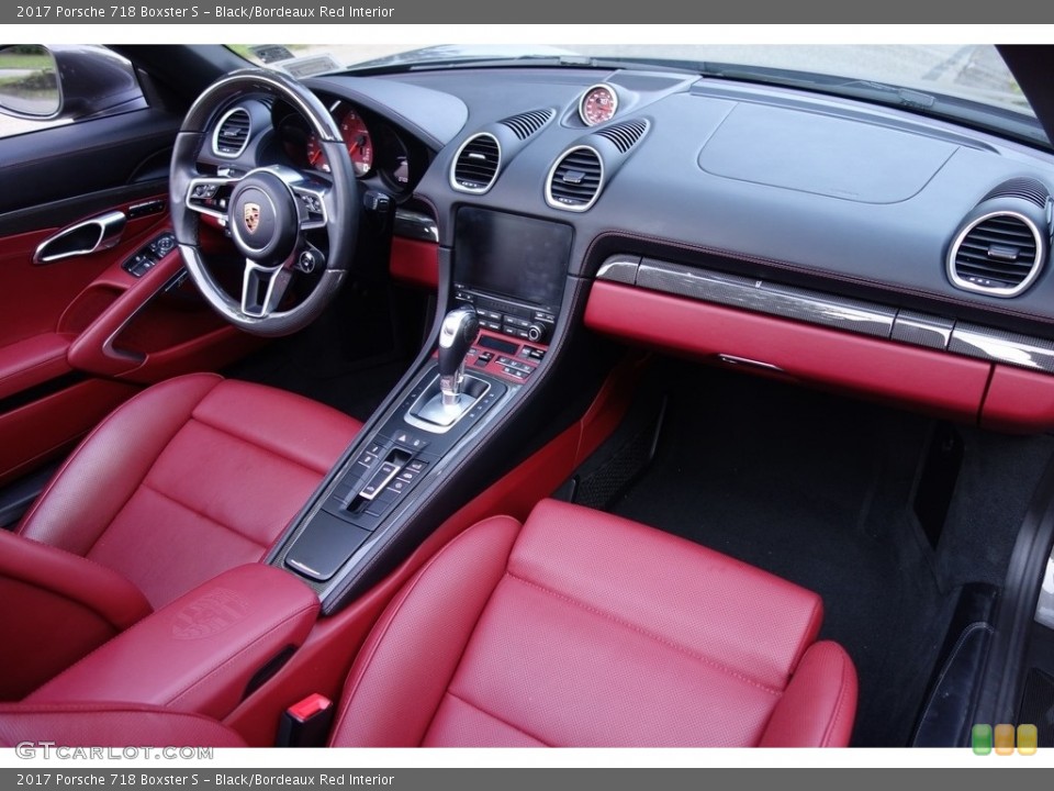 Black/Bordeaux Red Interior Dashboard for the 2017 Porsche 718 Boxster S #127411698