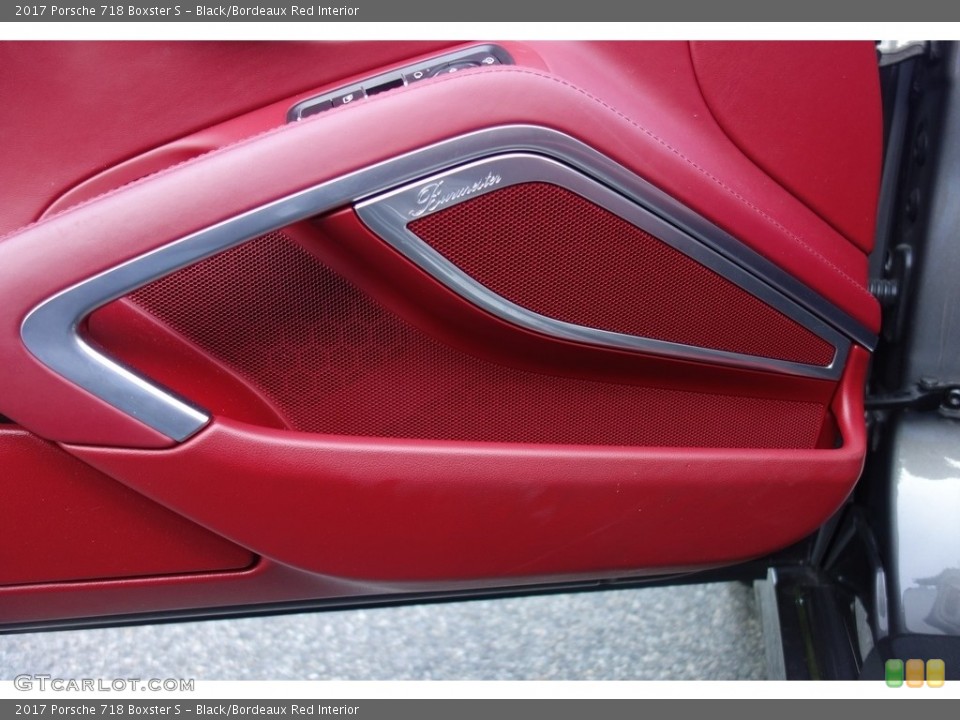 Black/Bordeaux Red Interior Door Panel for the 2017 Porsche 718 Boxster S #127411755
