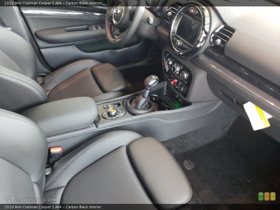 Carbon Black Interior Photo for the 2019 Mini Clubman Cooper S All4 #127423022