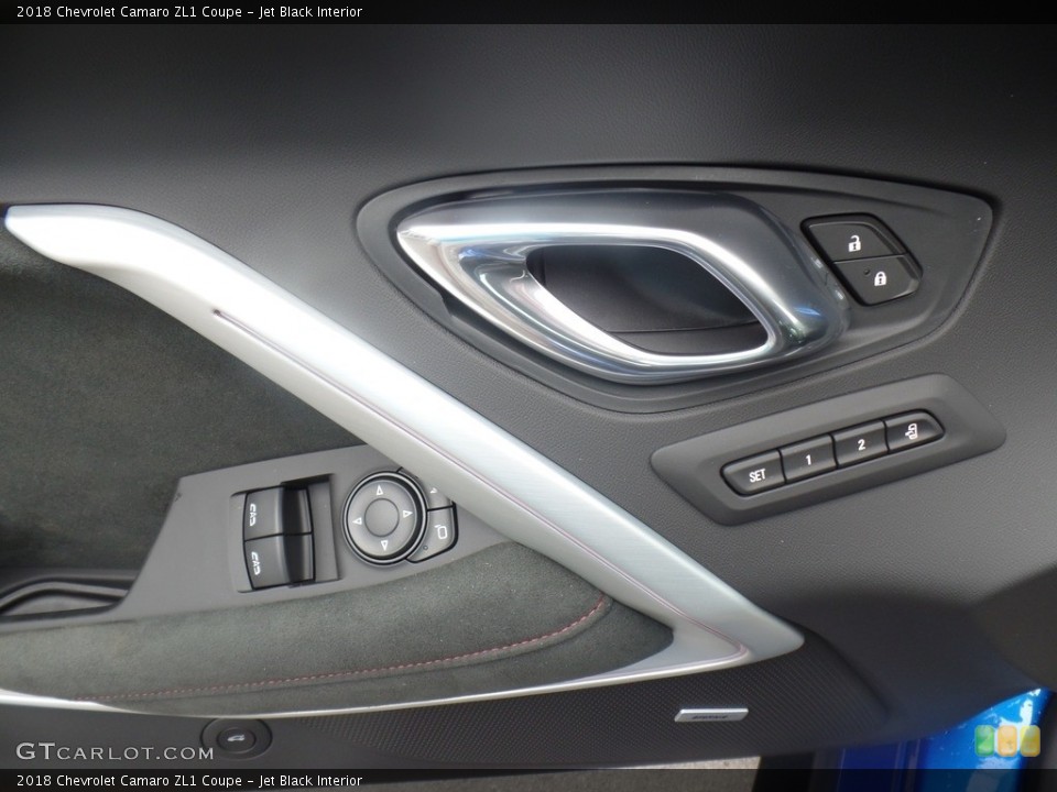 Jet Black Interior Controls for the 2018 Chevrolet Camaro ZL1 Coupe #127517912