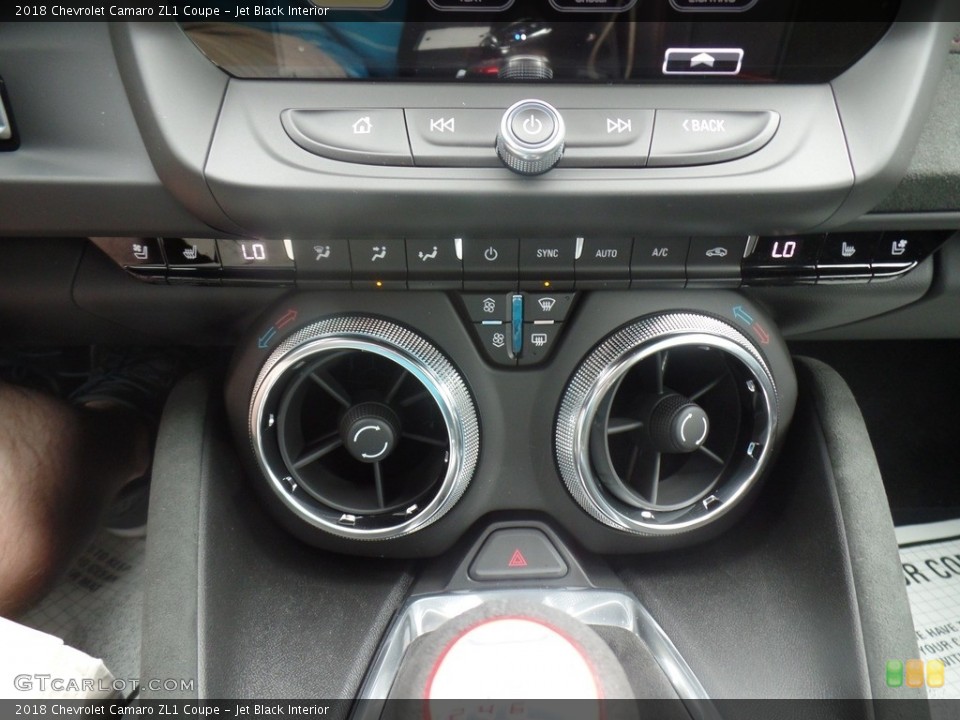 Jet Black Interior Controls for the 2018 Chevrolet Camaro ZL1 Coupe #127518149
