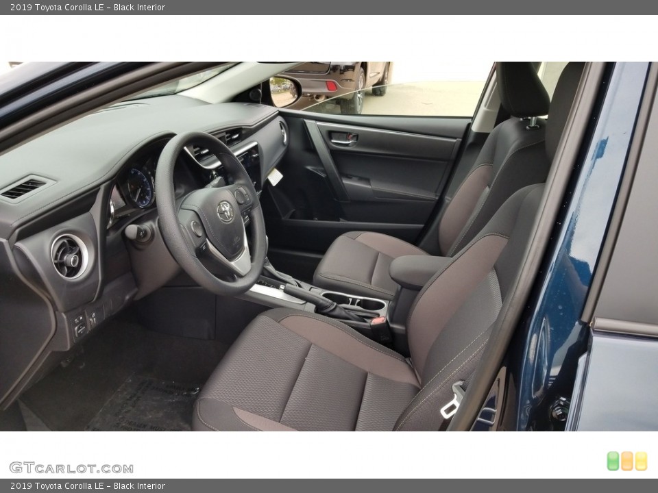 Black Interior Photo for the 2019 Toyota Corolla LE #127678389