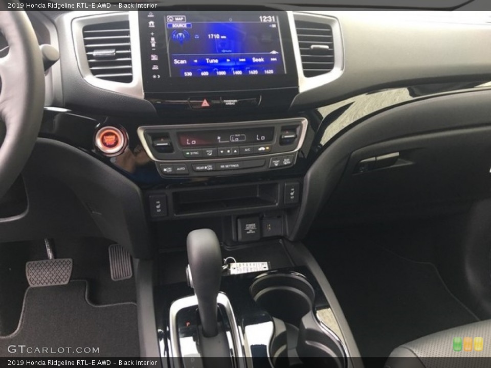 Black Interior Controls for the 2019 Honda Ridgeline RTL-E AWD #127691001