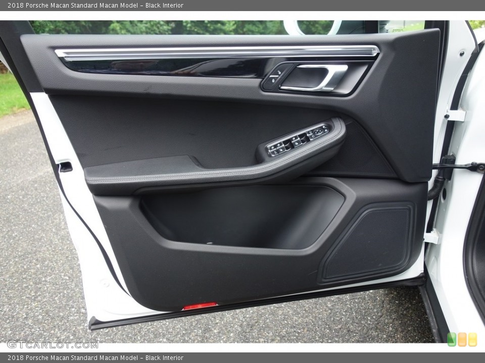 Black Interior Door Panel for the 2018 Porsche Macan  #127723870