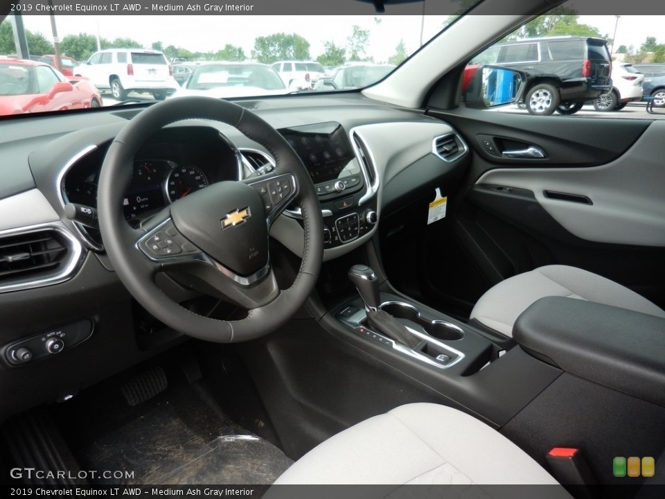 Medium Ash Gray Interior Photo for the 2019 Chevrolet Equinox LT AWD #127808840