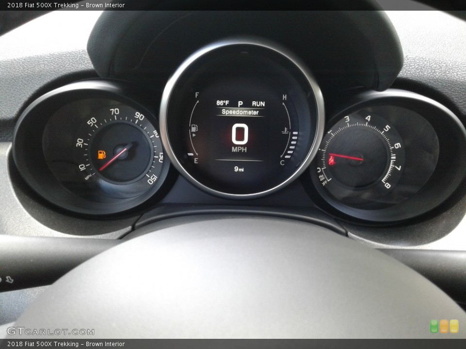 Brown Interior Gauges for the 2018 Fiat 500X Trekking #127818611