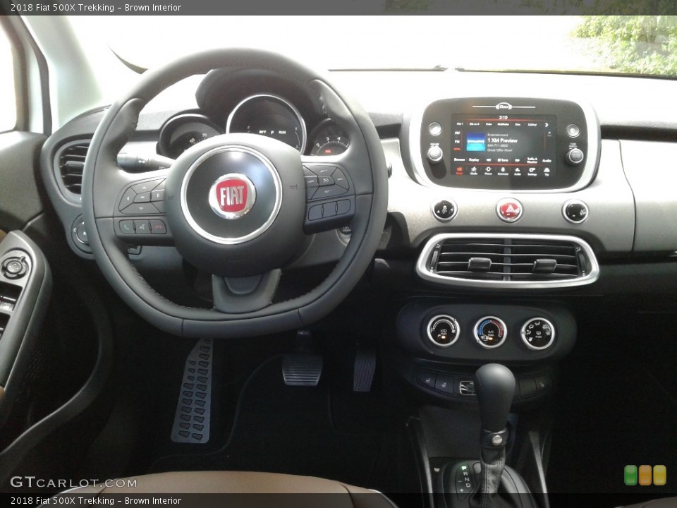 Brown Interior Dashboard for the 2018 Fiat 500X Trekking #127818751