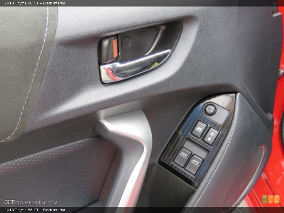 Black Interior Controls for the 2018 Toyota 86 GT #127950533