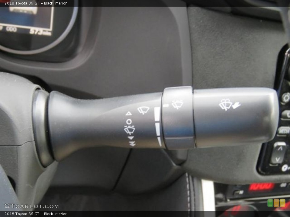 Black Interior Controls for the 2018 Toyota 86 GT #127950710