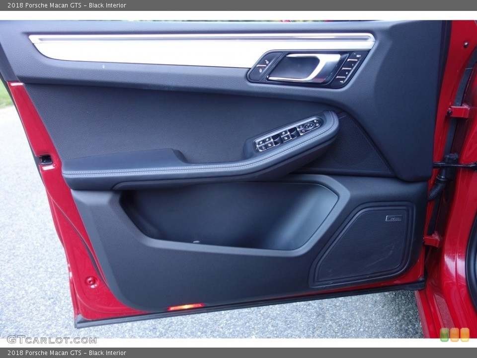Black Interior Door Panel for the 2018 Porsche Macan GTS #127976753