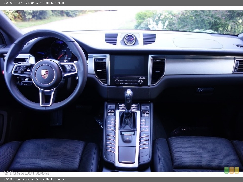 Black Interior Dashboard for the 2018 Porsche Macan GTS #127976837