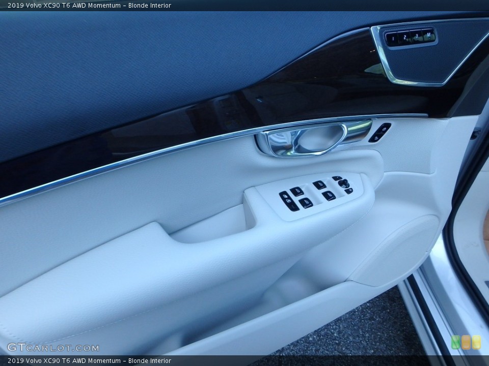 Blonde Interior Door Panel for the 2019 Volvo XC90 T6 AWD Momentum #128005318