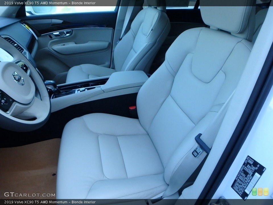 Blonde Interior Front Seat for the 2019 Volvo XC90 T5 AWD Momentum #128006023
