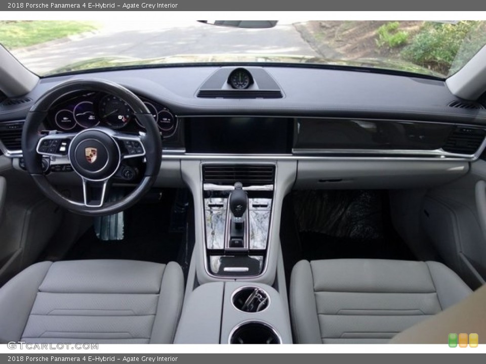 Agate Grey Interior Dashboard for the 2018 Porsche Panamera 4 E-Hybrid #128056217