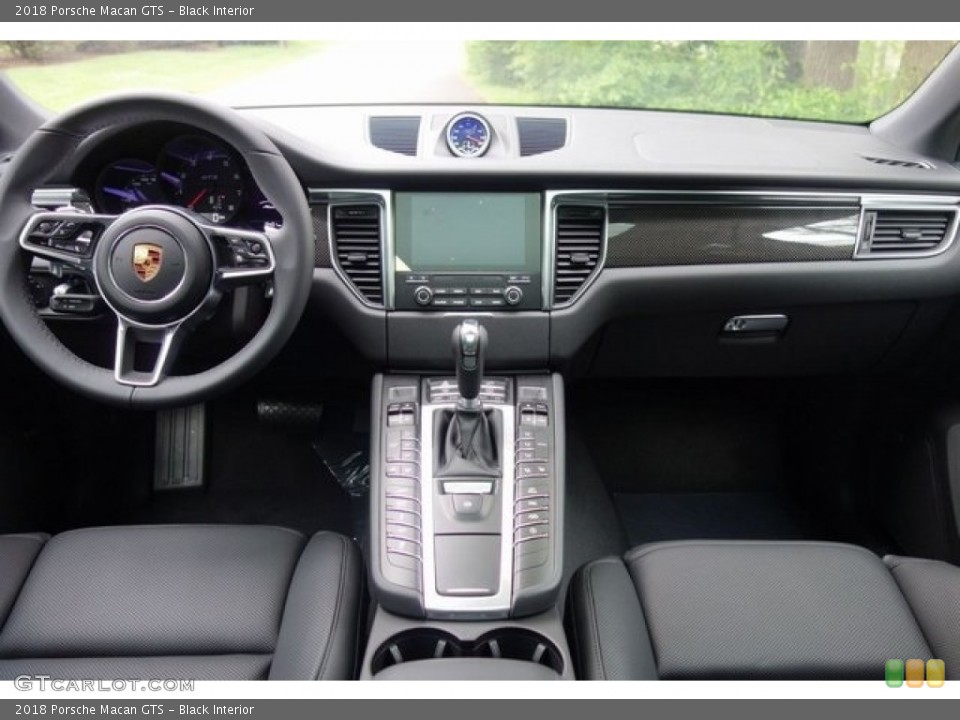 Black Interior Dashboard for the 2018 Porsche Macan GTS #128068772