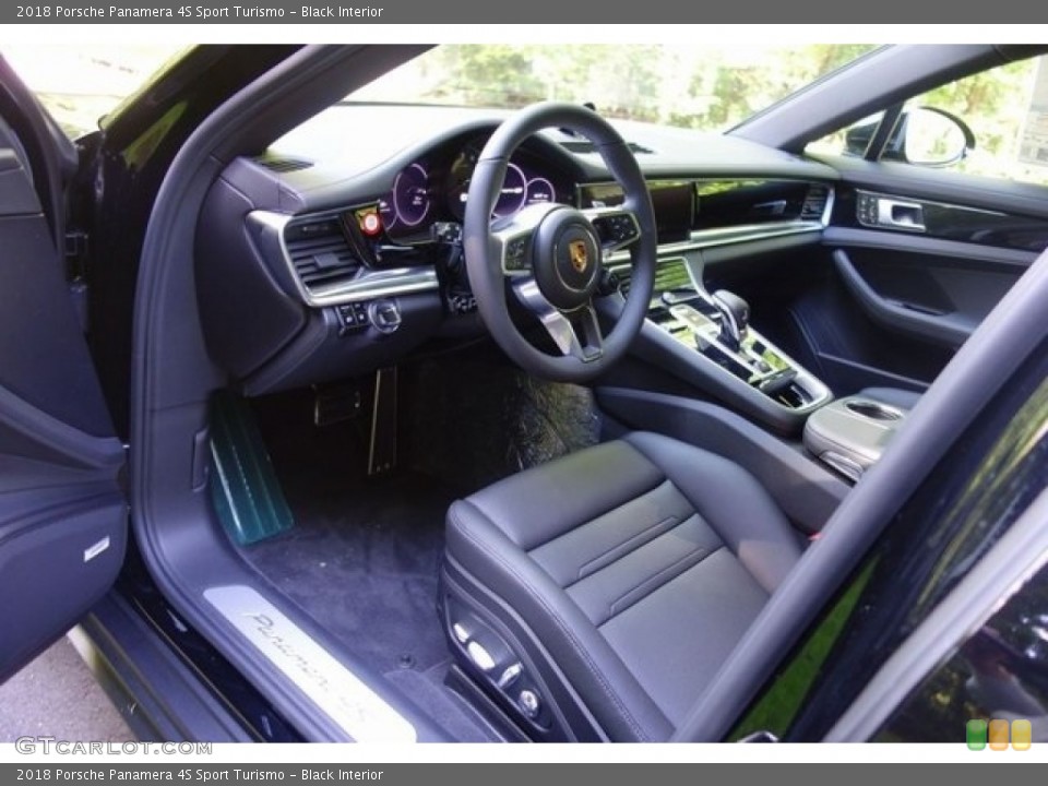Black Interior Photo for the 2018 Porsche Panamera 4S Sport Turismo #128069924