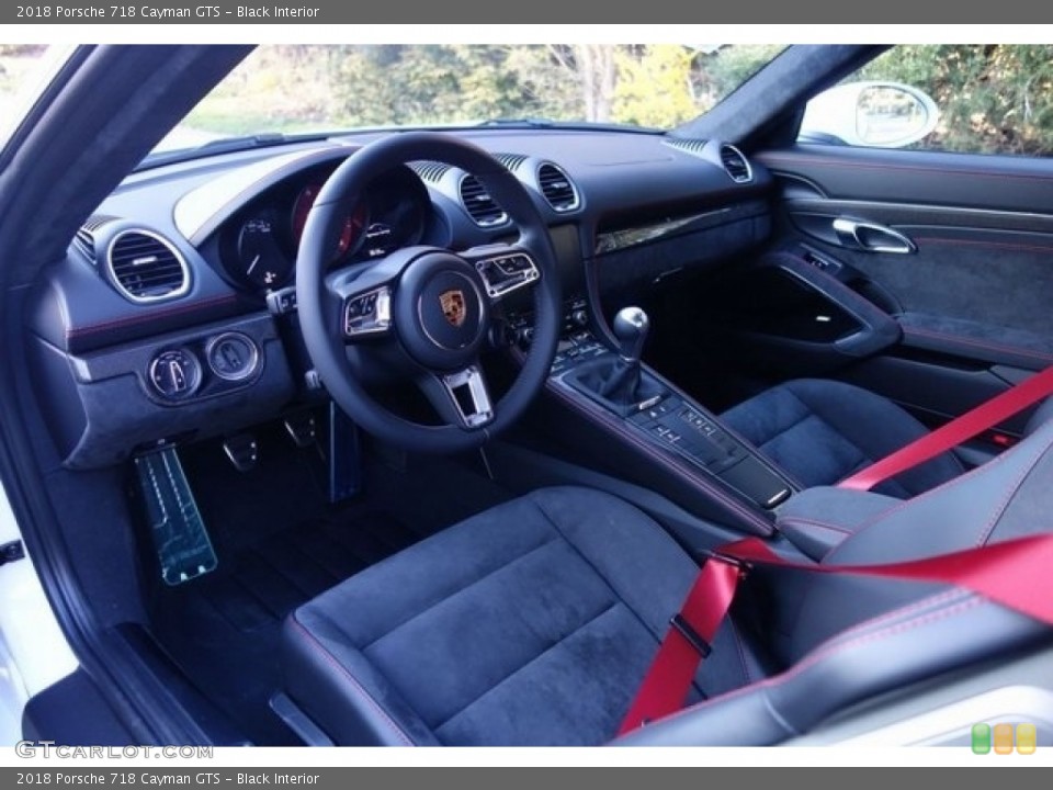 Black Interior Photo for the 2018 Porsche 718 Cayman GTS #128070938