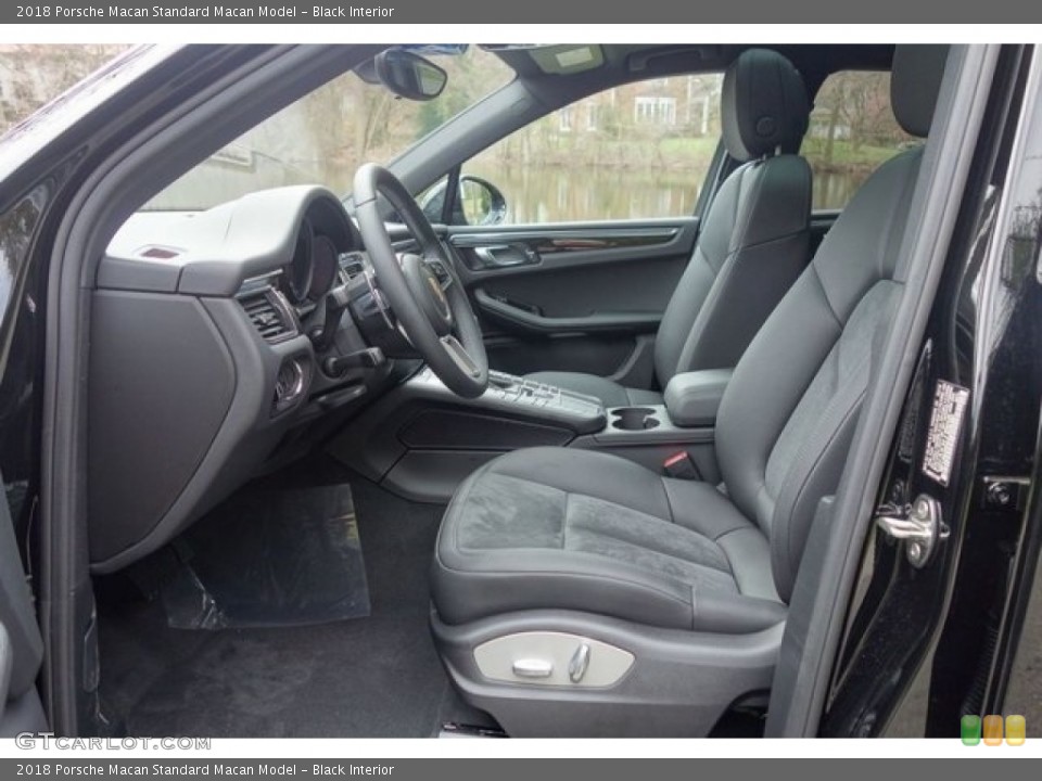 Black Interior Front Seat for the 2018 Porsche Macan  #128071937