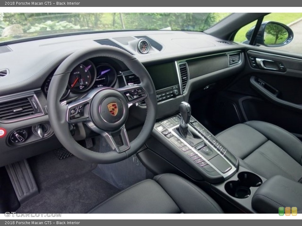 Black Interior Front Seat for the 2018 Porsche Macan GTS #128077015